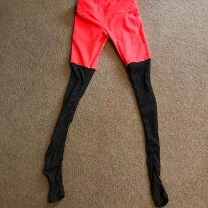 Alo Fitness or Yoga pants